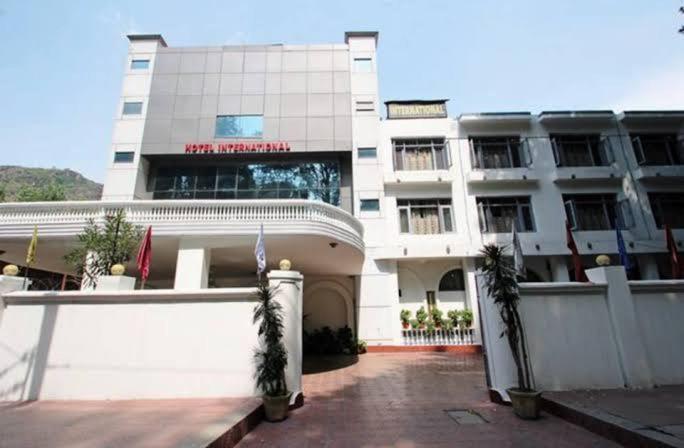 Hotel International Srinagar Ngoại thất bức ảnh