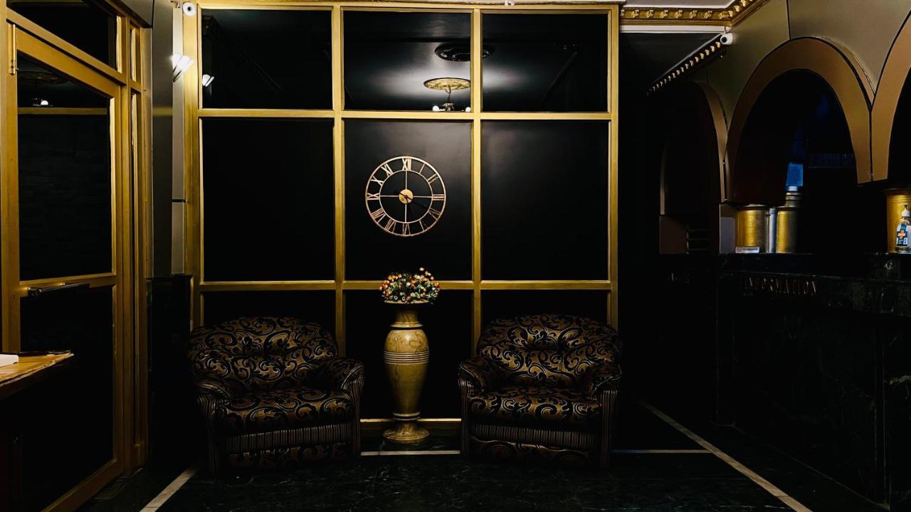 Hotel International Srinagar Ngoại thất bức ảnh