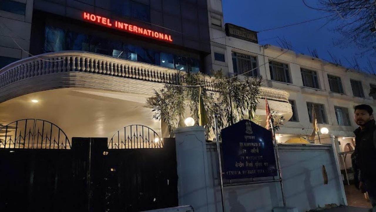 Hotel International Srinagar Ngoại thất bức ảnh