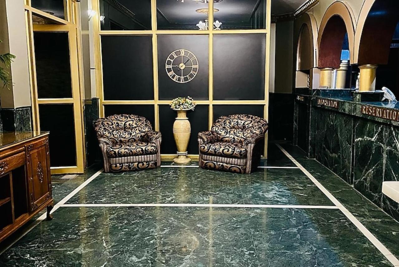 Hotel International Srinagar Ngoại thất bức ảnh