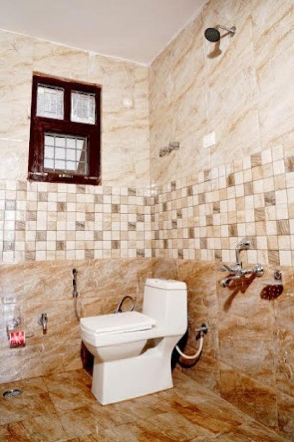 Hotel International Srinagar Ngoại thất bức ảnh